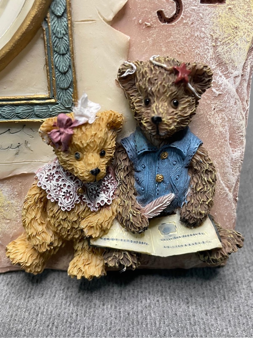Decorative Porcelain Clock frame, w/ teddy bears, books, Maths, Pink green cream - Picture 13 of 15